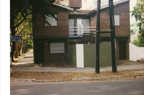 3 Ambientes con Cochera Descubierta - A 4 cuadras de la playa - a 2 cuadras de Av. San Bernardo - a 3 cuadras de la peatonal - Dúplex/Tríplex en San Bernardo