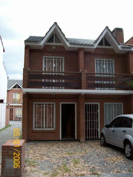 5 Ambientes con Entrada de Vehículos - A 4 cuadras del mar - Dúplex/Tríplex en San Bernardo