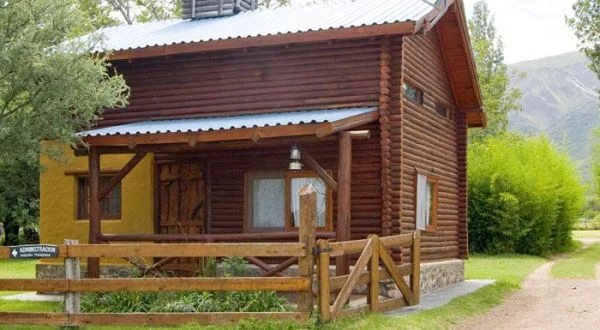 Comodidad para 4 personas - Amplio y confortable - Excelente ubicación - Con vista a las Sierras Comechingones - Cabaña en San Luis