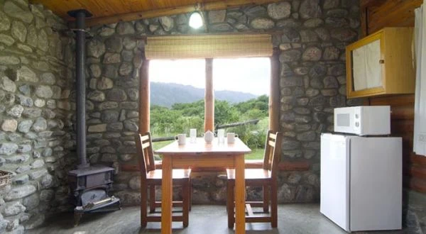 Capacidad para 2 personas - Muy confortable - Excelente ubicación - Con vista a las Sierras Comechingones - Cabaña en San Luis