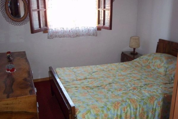 3 Ambientes - Totalmente Equipada - A 5 cuadras de San Bernardo - a 2 cuadras de la playa - a 2 cuadras del muelle - Cabaña en Mar de Ajó