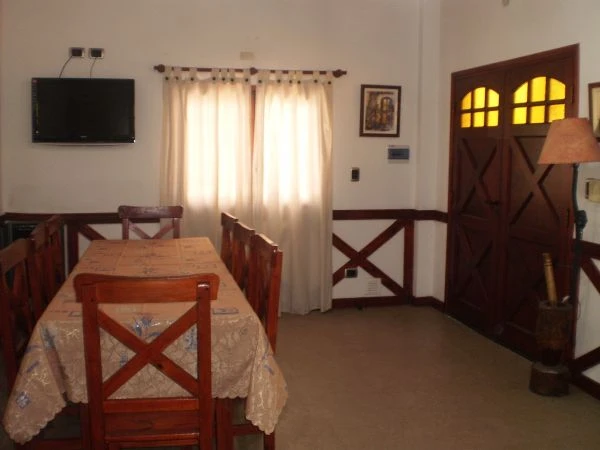 4 Ambientes - Equipamiento de Categoria - Atendido por sus Dueños - A 2 cuadras del mar - a 8 cuadras del centro comercial - Casa/Chalet en Mar de Ajó