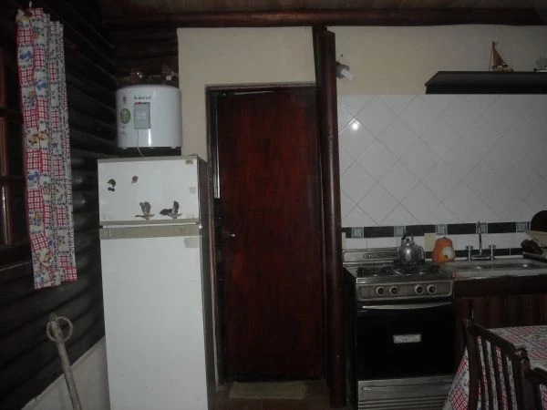 Monoambiente con 2 Platas - Excelente Ubicación - A solo 1 cuadra del mar - amplio parque con forestación  - Cabaña en Nueva Atlantis