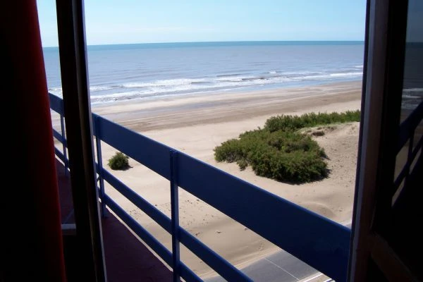 2 Ambientes - Balcon con Vista al Mar - Cochera Opcional - Frente al mar - a 1 cuadra de San Bernardo - Departamento en Mar de Ajó