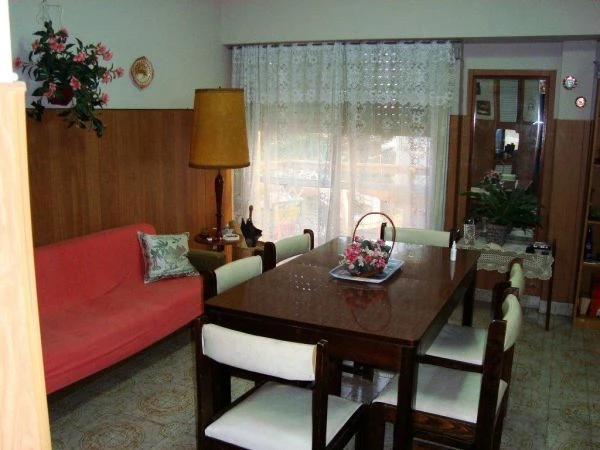 3 Ambientes en 2do Piso con Ascensor - A 1 cuadra del muelle - ½ cuadra del mar - a 7 cuadras del centro - Departamento en Mar de Ajó