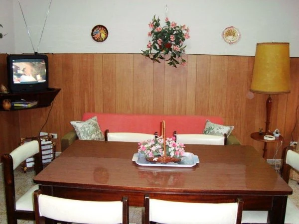3 Ambientes en 2do Piso con Ascensor - A 1 cuadra del muelle - ½ cuadra del mar - a 7 cuadras del centro - Departamento en Mar de Ajó