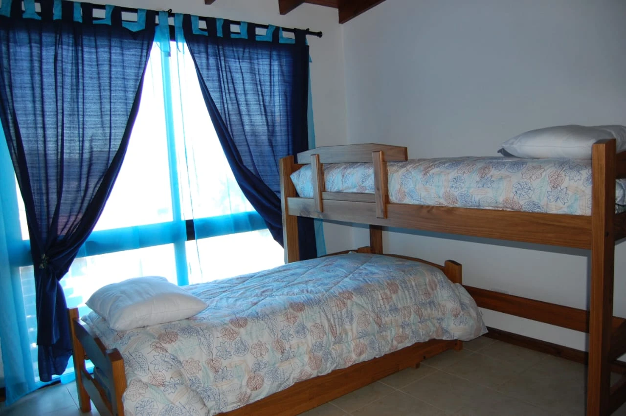 3 Ambientes con Cochera Cubierta - A 1 cuadra de la playa - a 5 cuadras del centro - a 2 cuadras del muelle - Dúplex/Tríplex en Mar de Ajó