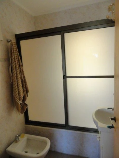 3 Ambientes en 7mo Piso a la Calle - Cochera Cubierta y Fija - A 2 cuadras de la playa La Perla - Departamento en Mar del Plata