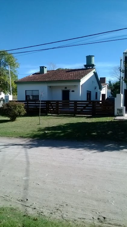 Chalet equipado para 4 personas - A 5 cuadras de la playa - Casa/Chalet en La Lucila del Mar
