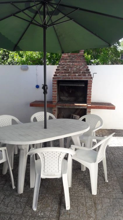 Chalet equipado para 4 personas - A 5 cuadras de la playa - Casa/Chalet en La Lucila del Mar