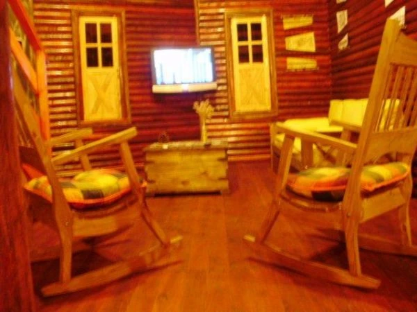 Aldea Lemu - Para Quienes Buscan Descanso y Contacto Pleno con la Naturaleza - El Pinar - a 2 cuadras del paso de servidumbre - a 7 cuadras del centro comercial - Cabaña en La Lucila del Mar