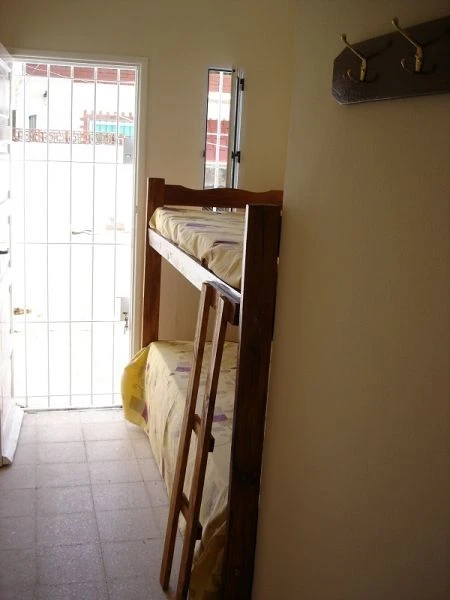 3 Ambientes - Pequeño pero Comodo - A 2 cuadras del mar - a 1 cuadra del centro - a 1 cuadra de la terminal de omnibus - Casa/Chalet en La Lucila del Mar