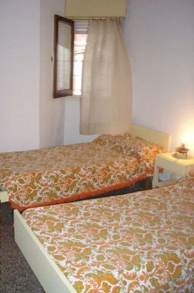3 Ambientes en Pleno Centro - Patio con parrilla - A 2 cuadras de la peatonal - a 3 cuadras de la playa - Casa/Chalet en San Bernardo