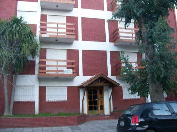2 Ambientes en Planta Baja - Muy Luminoso - A 2 cuadras del mar - a 1 cuadra del centro comercial - Departamento en San Bernardo