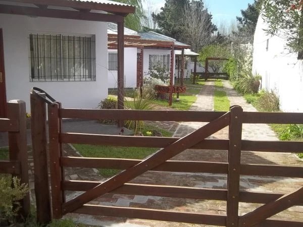 Complejo Las Lilas - 3 Ambientes con Entrada de Auto - A 5 cuadras del mar - a 1 cuadra de la Av. Fragata Sarmiento - Casa/Chalet en Aguas Verdes