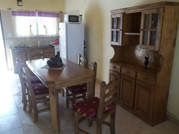 Complejo Las Lilas - 3 Ambientes con Entrada de Auto - A 5 cuadras del mar - a 1 cuadra de la Av. Fragata Sarmiento - Casa/Chalet en Aguas Verdes