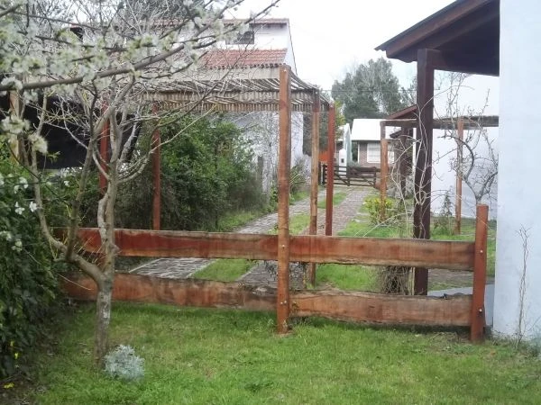 Complejo Las Lilas - 3 Ambientes con Entrada de Auto - A 5 cuadras del mar - a 1 cuadra de la Av. Fragata Sarmiento - Casa/Chalet en Aguas Verdes