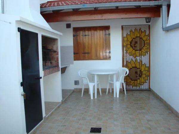 Complejo Paraiso - Un Lugar Para Disfrutar - 4 Ambientes al Frente - Cochera Cubierta - A 2 cuadras del mar - a 2 cuadras del centro comercial - Dúplex/Tríplex en La Lucila del Mar