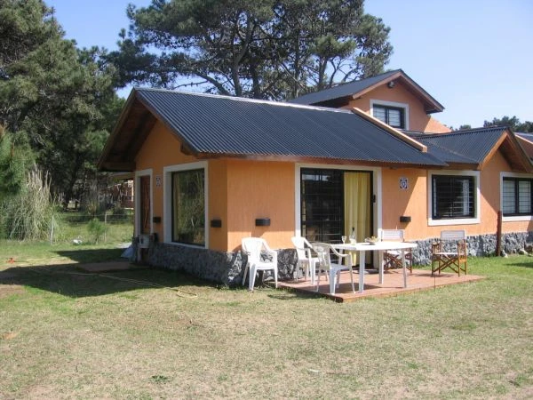 3 Ambientes Muy Equipados Para Exigentes - Estacionamiento - El Pinar - A 3 cuadras del mar por camino interno - Casa/Chalet en La Lucila del Mar
