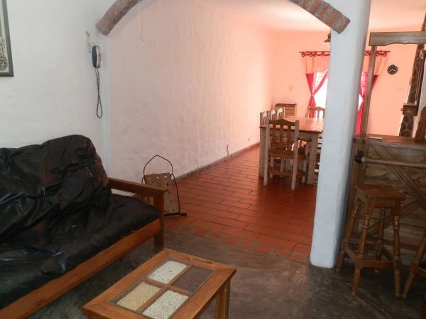 3 Ambientes con Cochera - Zona Tranquila - Todo en Excelentes Condiciones - A 4 cuadras de Av Libertador - a 8 cuadras del mar - Casa/Chalet en Mar de Ajó