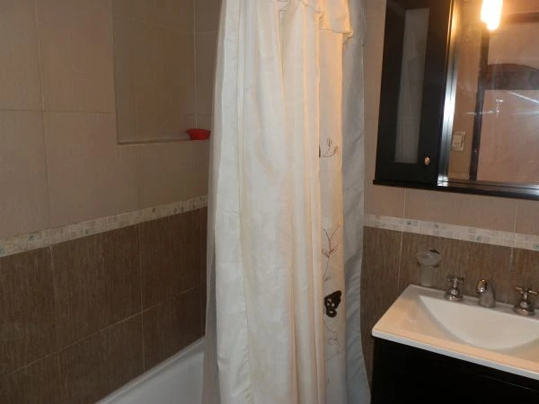 3 Ambientes con Cochera - Zona Tranquila - Todo en Excelentes Condiciones - A 4 cuadras de Av Libertador - a 8 cuadras del mar - Casa/Chalet en Mar de Ajó