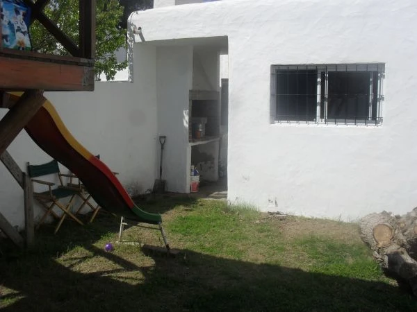 3 Ambientes con Cochera - Zona Tranquila - Todo en Excelentes Condiciones - A 4 cuadras de Av Libertador - a 8 cuadras del mar - Casa/Chalet en Mar de Ajó