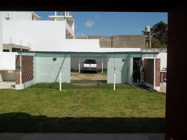 Complejo Ajonorte - 2 Ambientes con Cochera y Patio - A 1 cuadra del mar - a 2 cuadras del muelle - a 8 cuadras del centro - Departamento en Mar de Ajó