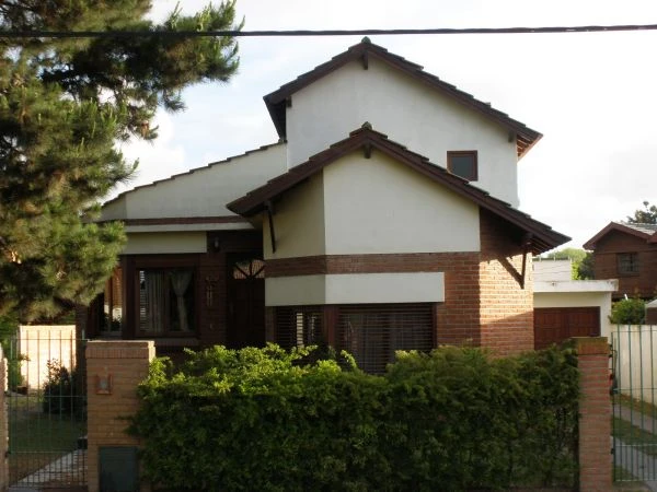 5 Ambientes con Garage - Barrio San Rafael -  - Casa/Chalet en Mar de Ajó