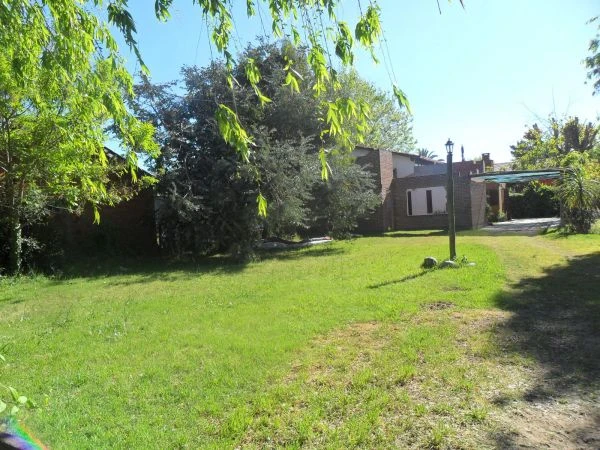 5 Ambientes Muy Amplios - A 1 cuadra de Av. Del Libertador - Casa/Chalet en Mar de Ajó