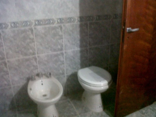 3 Ambientes con Parque - Entrada de Auto - Sobre Asfalto - A 7 cuadras del mar - a 10 cuadras del centro - a 10 cuadras de San Bernardo - Casa/Chalet en Mar de Ajó