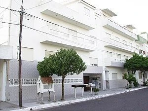 Ambiente Familiar - Atendido por sus Dueños - A 2 cuadras del mar - vea nuestras promociones - Dúplex/Tríplex en Mar del Tuyú