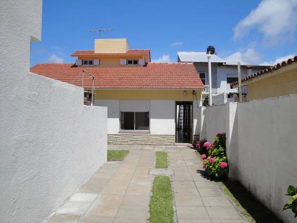 Complejo: 3 Ambientes en Perfecto Estado - Cochera - Atendido por sus Dueños - A 3 cuadras del mar - a 3 cuadras del Centro  - Dúplex/Tríplex en La Lucila del Mar