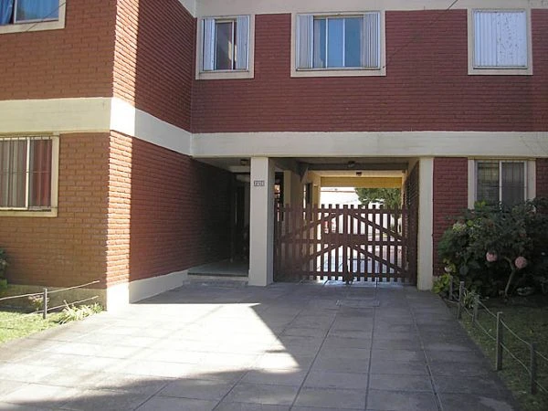 2 Ambientes en 5to Piso - Cochera (Opcional) - A 1 cuadra del centro - a 2 cuadras del mar - Departamento en Santa Teresita