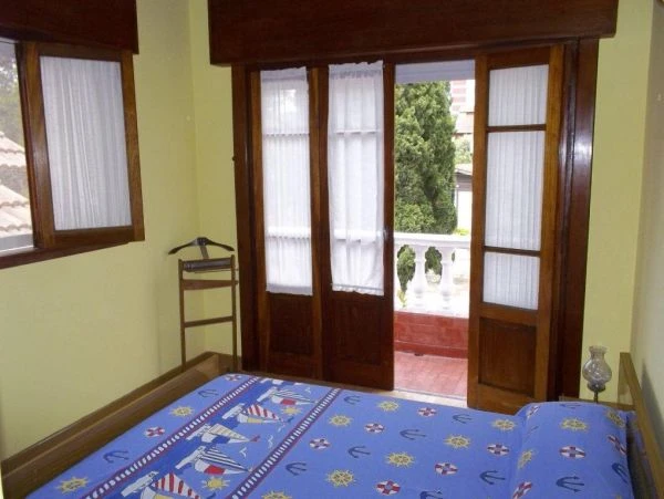 3 Ambientes en Planta Alta - Terreno con Arboles Frutales y Flores - A 5 cuadras del mar - a 4 cuadras de Av. Chiozza - Departamento en San Bernardo