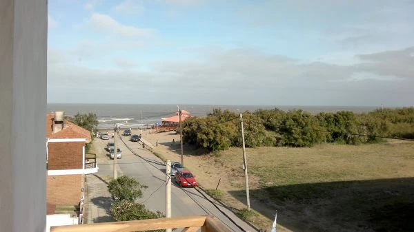 2 Ambientes Amplios - Totalmente a Estrenar (Ningun Uso) - A ½ cuadra del mar - a 2 cuadras de la peatonal - Departamento en Mar de Ajó