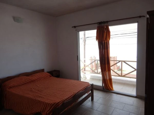 2 Ambientes Amplios - Totalmente a Estrenar (Ningun Uso) - A ½ cuadra del mar - a 2 cuadras de la peatonal - Departamento en Mar de Ajó
