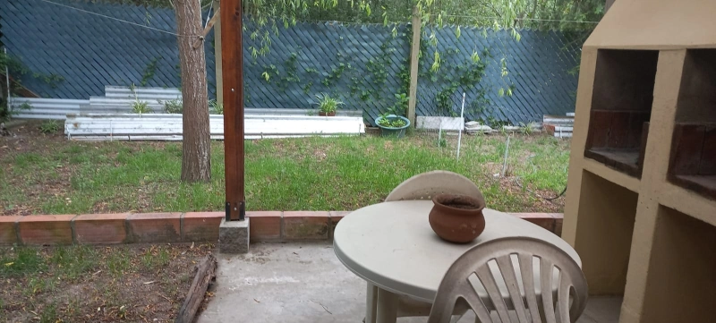 Cabaña para 5 personas - A 6 cuadras de la playa sobre Fragata Sarmiento. - Cabaña en Aguas Verdes