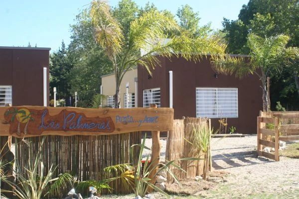 Complejo Las Palmeras - Muy Amplio - Totalmente Equipado - Estacionamiento - A 2 cuaras de Av. Salta - a 8 cuadras del mar - Departamento en La Lucila del Mar