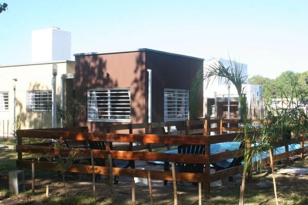 Complejo Las Palmeras - Muy Amplio - Totalmente Equipado - Estacionamiento - A 2 cuaras de Av. Salta - a 8 cuadras del mar - Departamento en La Lucila del Mar