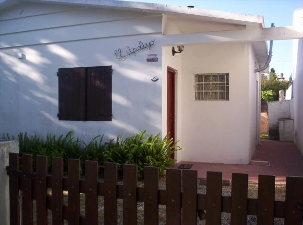 2 Ambientes - Excelente ubicación - A 4 cuadras de la peatonal y 4 de la playa - Casa/Chalet en San Clemente