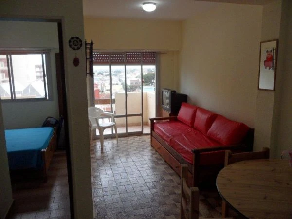 2½ Ambientes en 6to Piso por Ascensor - Balcon a la Calle - Vista al Mar - A 1 cuadra del mar - Departamento en San Bernardo