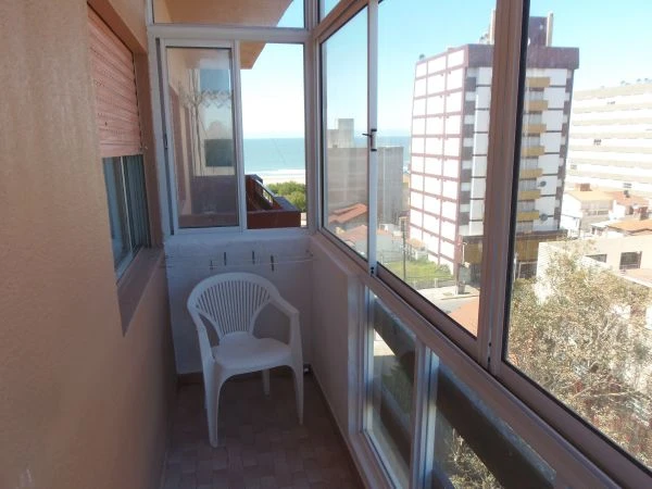 2½ Ambientes en 6to Piso por Ascensor - Balcon a la Calle - Vista al Mar - A 1 cuadra del mar - Departamento en San Bernardo