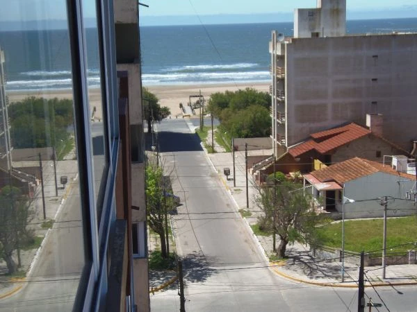 2½ Ambientes en 6to Piso por Ascensor - Balcon a la Calle - Vista al Mar - A 1 cuadra del mar - Departamento en San Bernardo