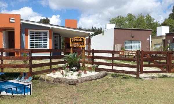 3 Ambientes a Estrenar - Estacionamiento - Piscina - A 4 cuadras del centro - a 7 cuadras de la playa - Casa/Chalet en La Lucila del Mar