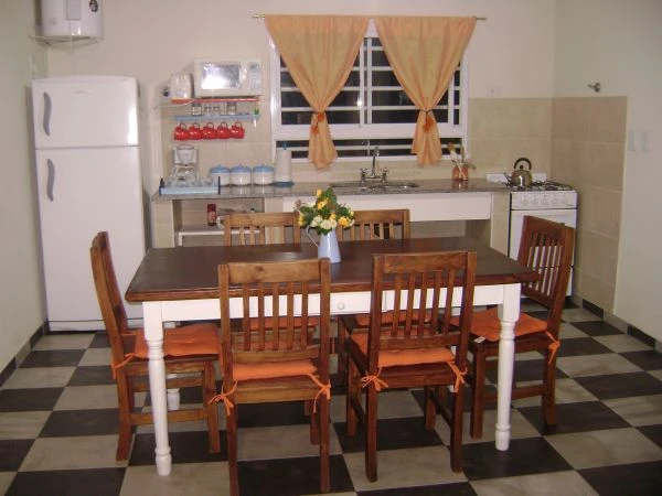 3 Ambientes a Estrenar - Estacionamiento - Piscina - A 4 cuadras del centro - a 7 cuadras de la playa - Casa/Chalet en La Lucila del Mar
