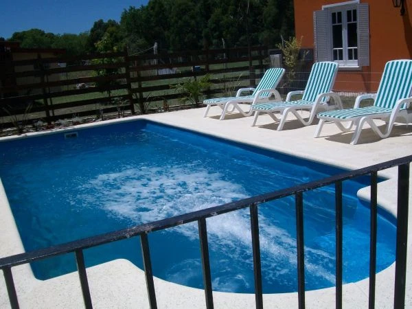 3 Ambientes a Estrenar - Estacionamiento - Piscina - A 4 cuadras del centro - a 7 cuadras de la playa - Casa/Chalet en La Lucila del Mar