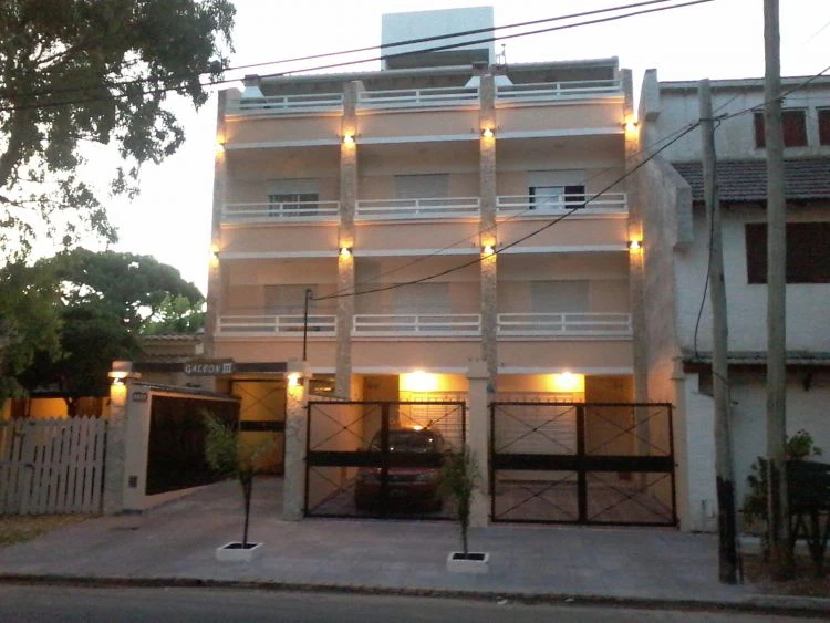 Complejo: Galeon III - Distinción y Categoria - Con Cochera - A 2 cuadras de la playa - a 1 cuadra de Chiozza - Dúplex/Tríplex en San Bernardo
