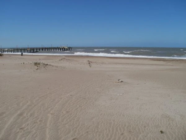 2 Ambientes en 1er Piso - Balcón en la Playa - Cochera - Edificio Tamarisco - Frente al mar - Departamento en Villa Gesell