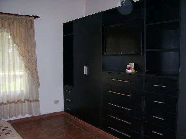 5 Amplios Ambientes - Muy Comodo y Luminoso - Totalmente Equipado - Entrada para 3 Vehiculos - El Pinar - a 4 cuadras del mar - Casa/Chalet en La Lucila del Mar