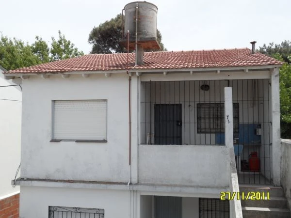 3 Ambientes Muy Amplios en 1er Piso - Entrada de Auto - A 3 cuadras del mar - a 2 cuadras de Jorge Newbery - Departamento en Mar de Ajó